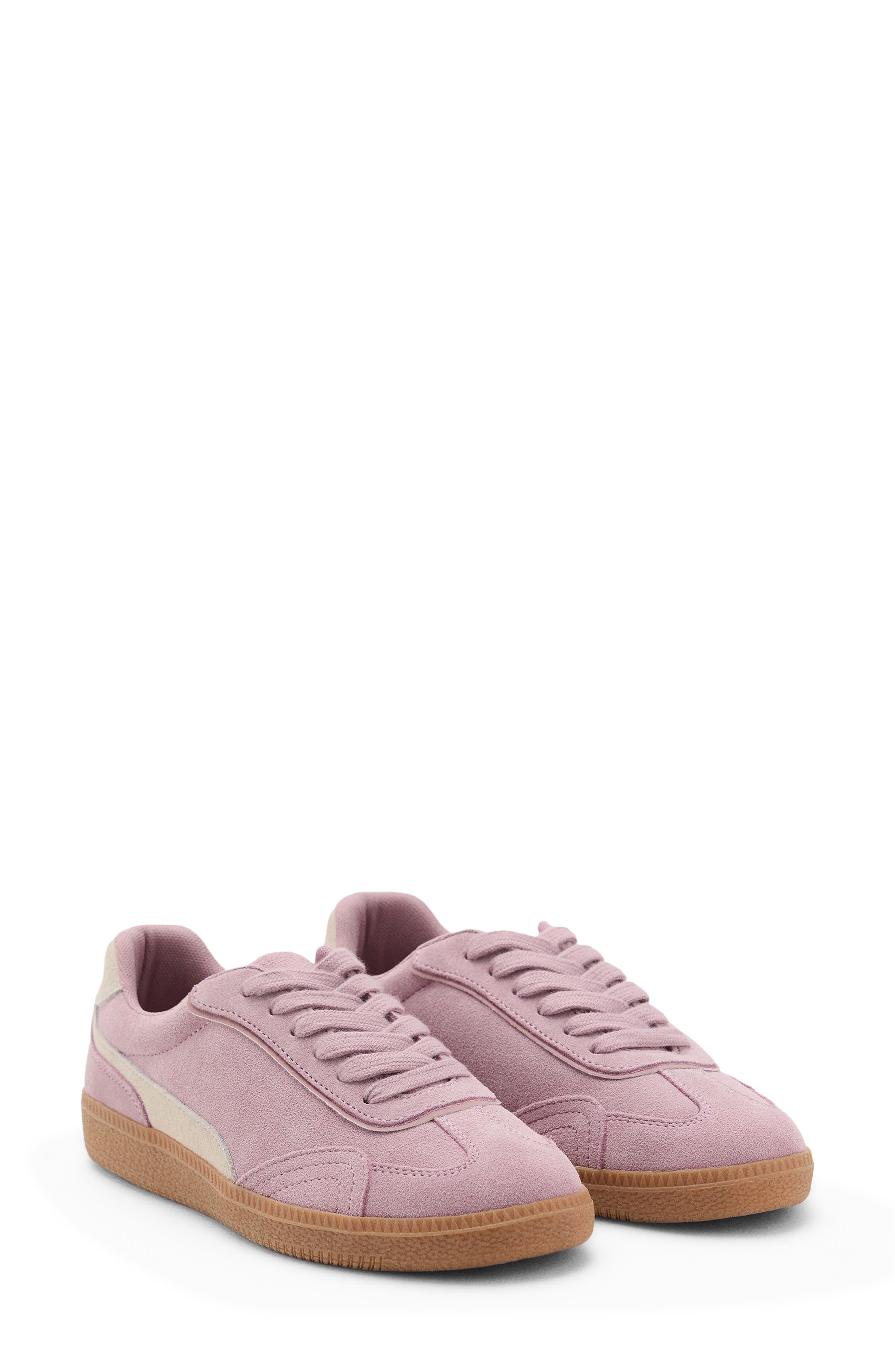 Low Top Sneaker